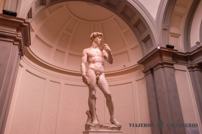 El David de Miguel Ángel en la Galería de la Academia