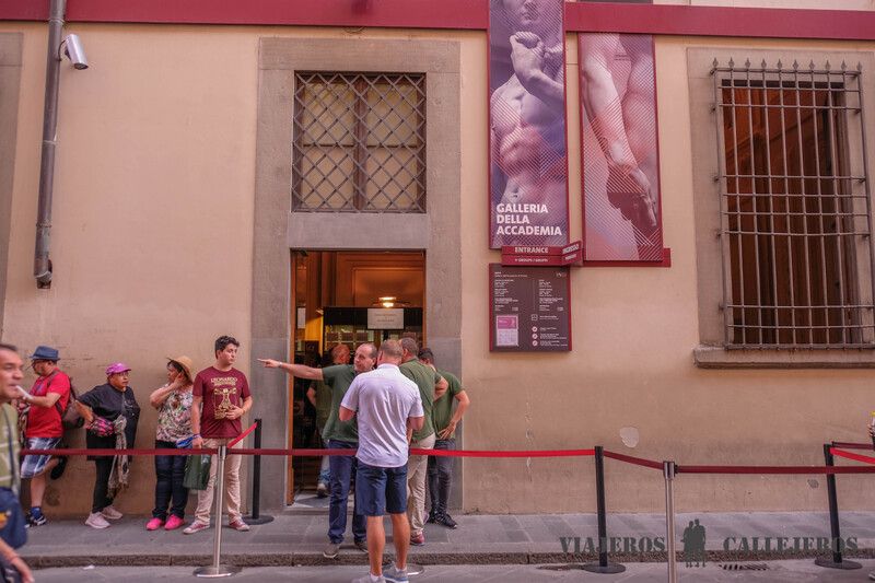 Entrada de la Galería de la Academia en Florencia