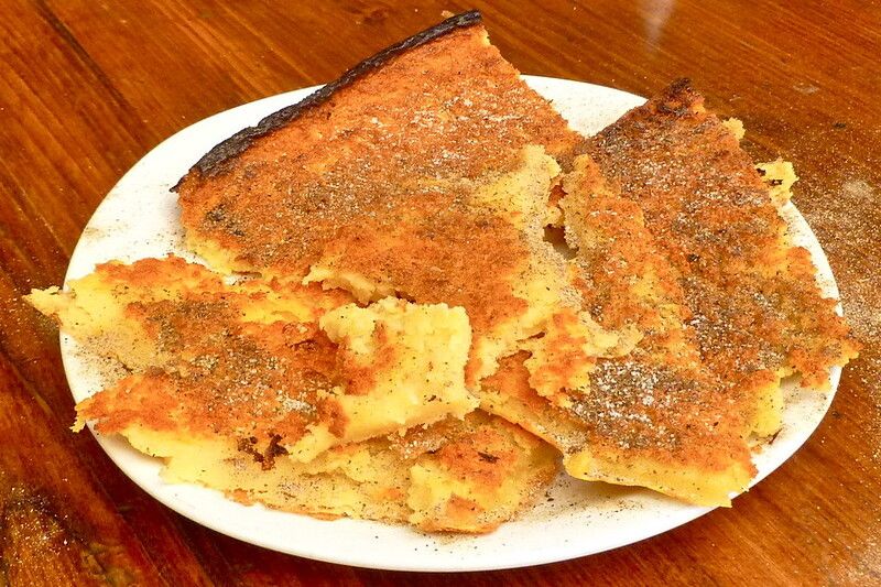 Socca, un plato que no puedes perderte en ls restaurantes en Niza