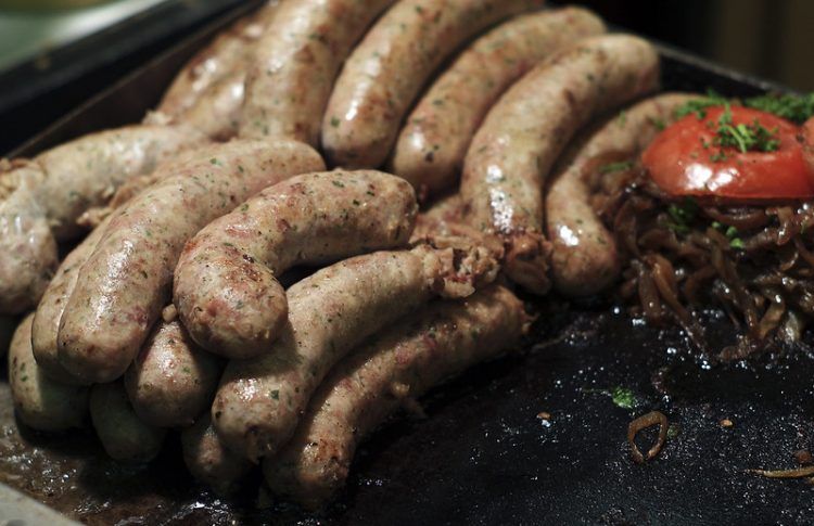 Andouillette, un plato que no te puedes perder es los restaurantes en Lyon