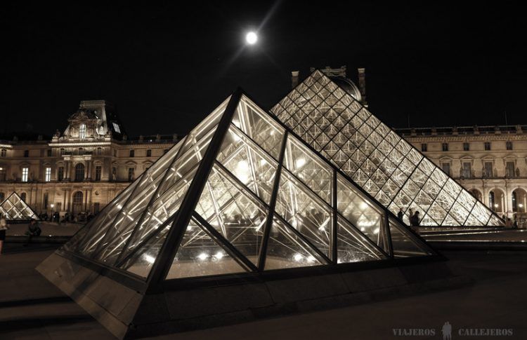 Museo del Louvre, una de las atracciones incluidas en el Paris Pass
