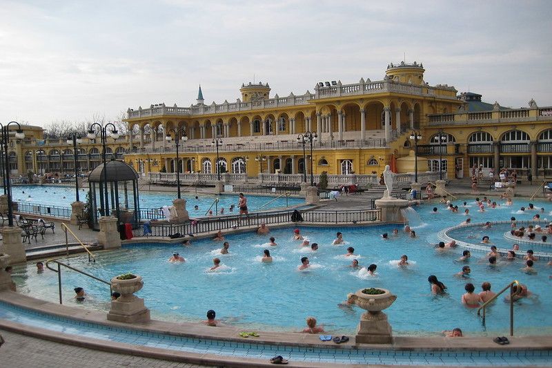 Piscina exterior del Balneario Széchenyi