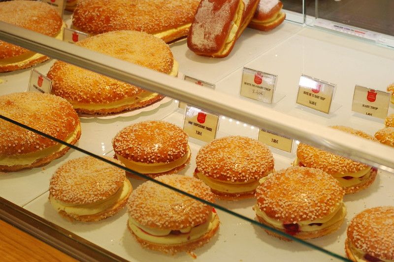 Tropézienne, uno de los postres que debes probar en los restaurantes en Saint-Tropez