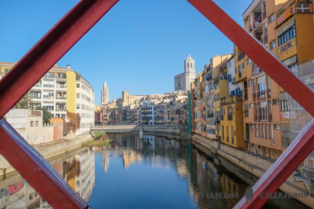 Gerona desde el Puente de las Pescaderías Viejas, uno de los lugares que ver en el tour gratis en Gerona