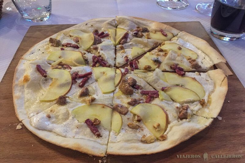 Tarte Flambée, un plato que no puedes perderte en los restaurantes en Alsacia