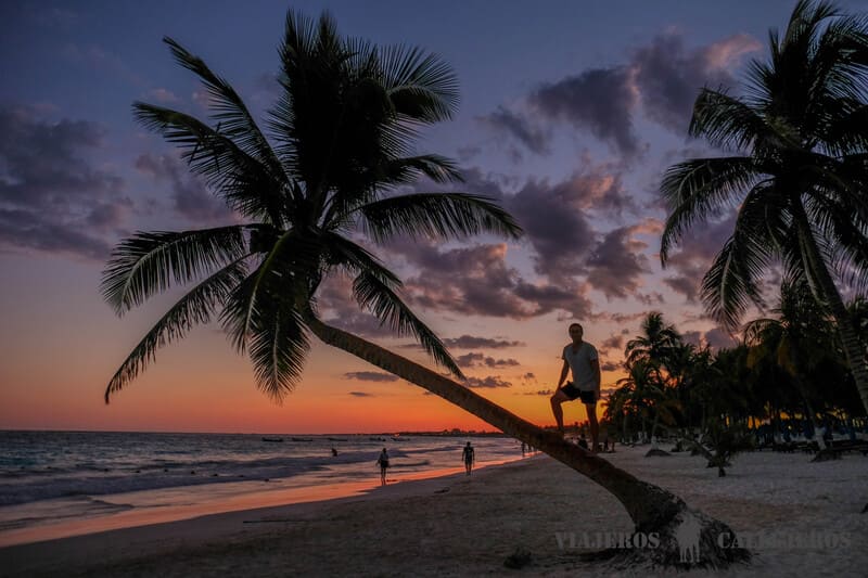 Atardecer en Playa Paraíso, una de las cosas que ver en Tulum