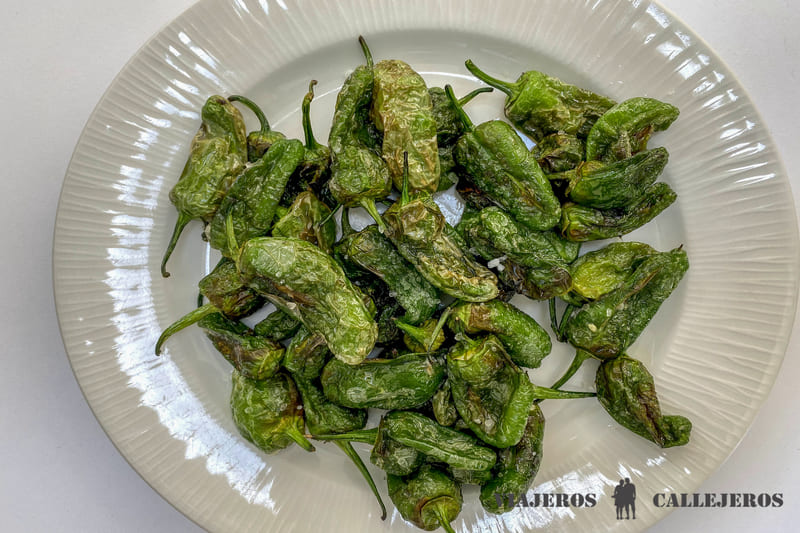 Pimientos del Padrón, otro de los platos que no puedes perderte en los restaurantes donde comer en Lugo