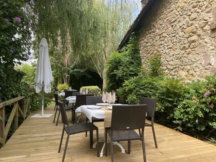 El Bisonte Rojo, un restaurante en Santillana del Mar que no puedes perderte